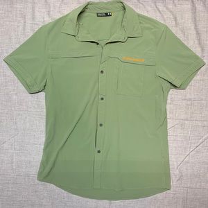 Green UNDER ARMOUR WOMENS SIZE 2XL BUTTON DOWN
